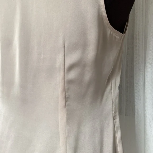 Banana Republic Floral Sleeveless Top - Blue/Purple and Sand. Size 4 - Picture 6 of 14